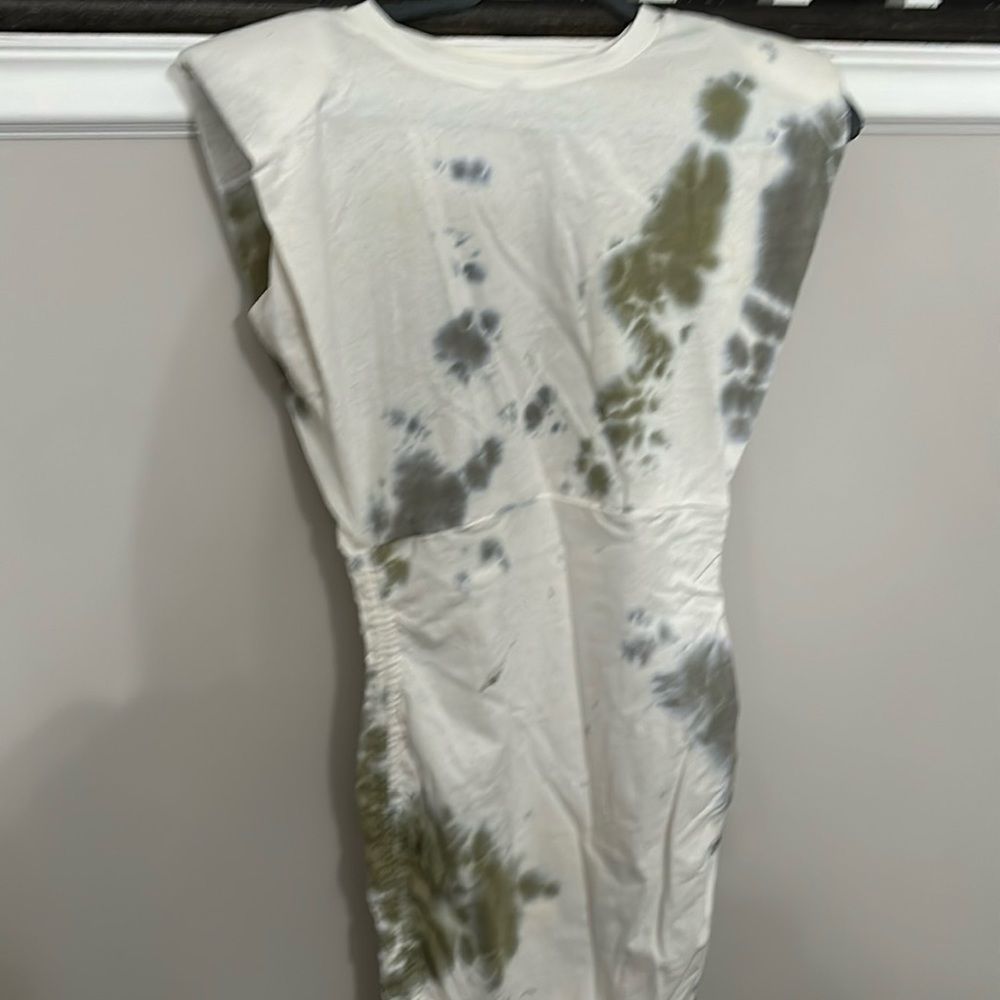 Women’s size small cotton dress. Rutched sides that tie. Brand new.white&green